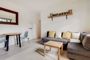 Lounge- click for photo gallery